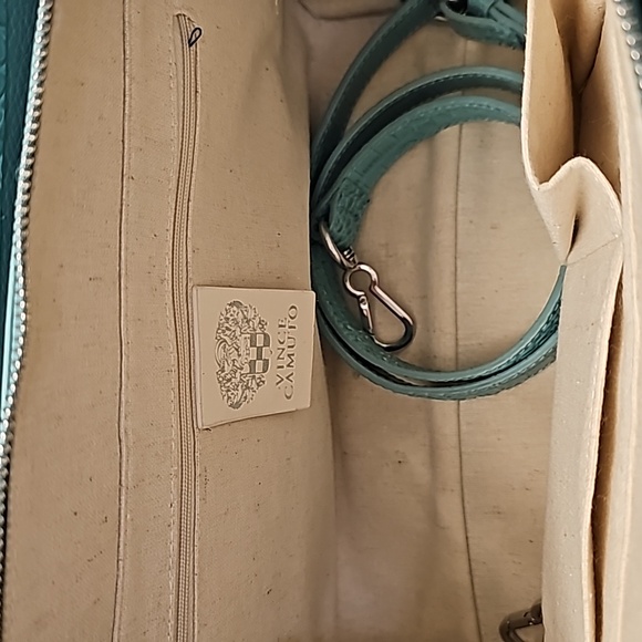 Vince Camuto Leather Byron Tote. BNWT. Never used. - Picture 10 of 11